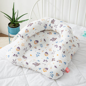 Newborn Pillow & Lounger