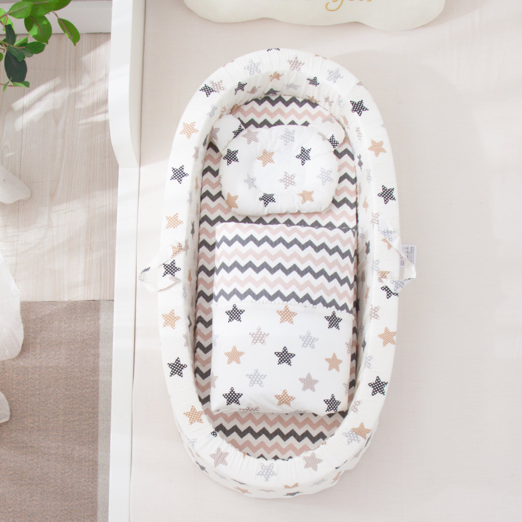 3-piece Baby Nest with Blanket & Pillow